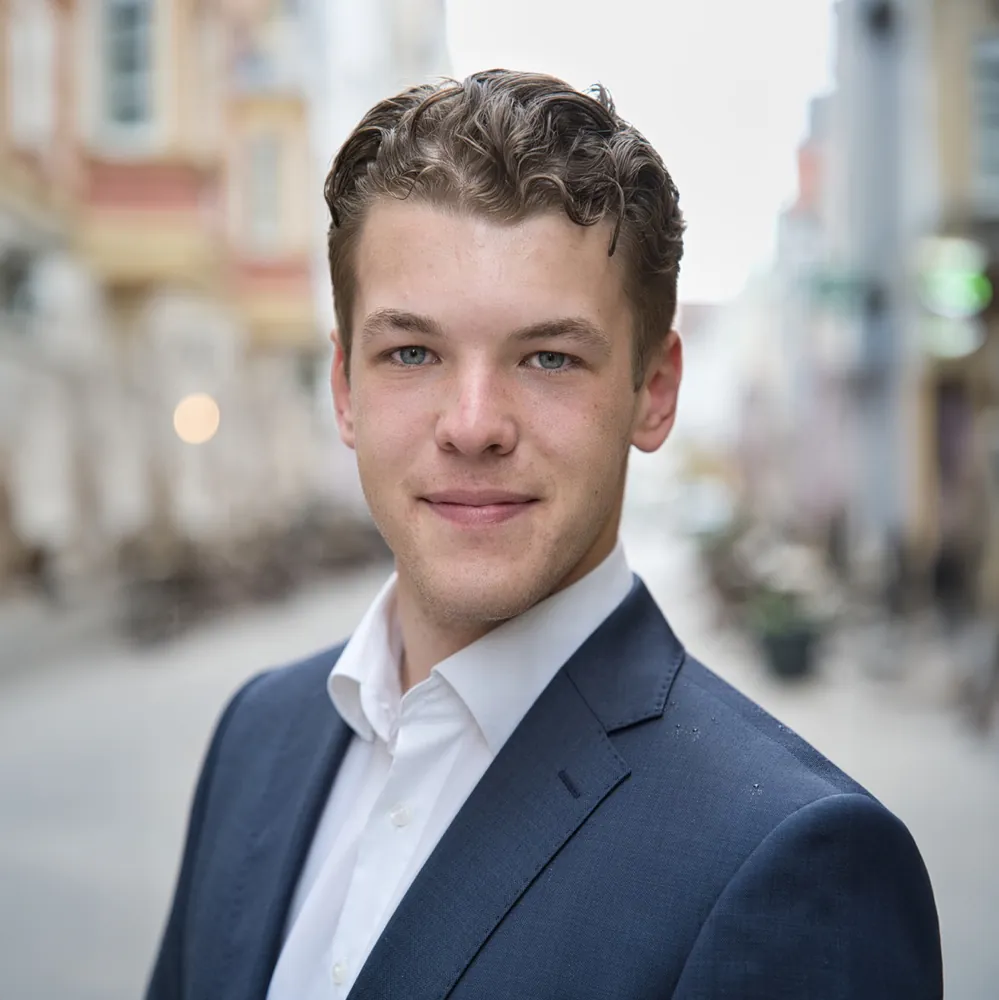 Porträt von Finn Wöllenweber